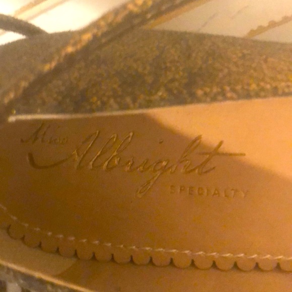 Anthropologie size 6 leather lace up shoe - Picture 4 of 9